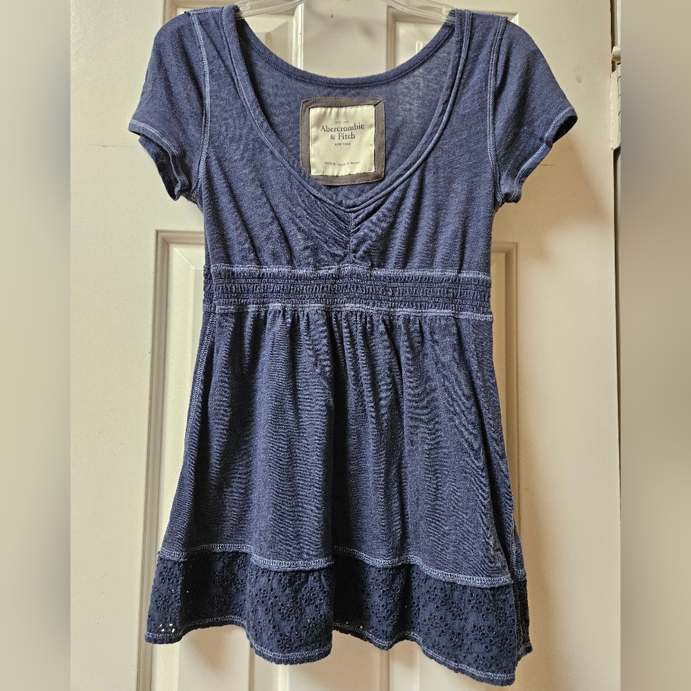 Vintage Abercrombie & Fitch Navy Top Sz. M
